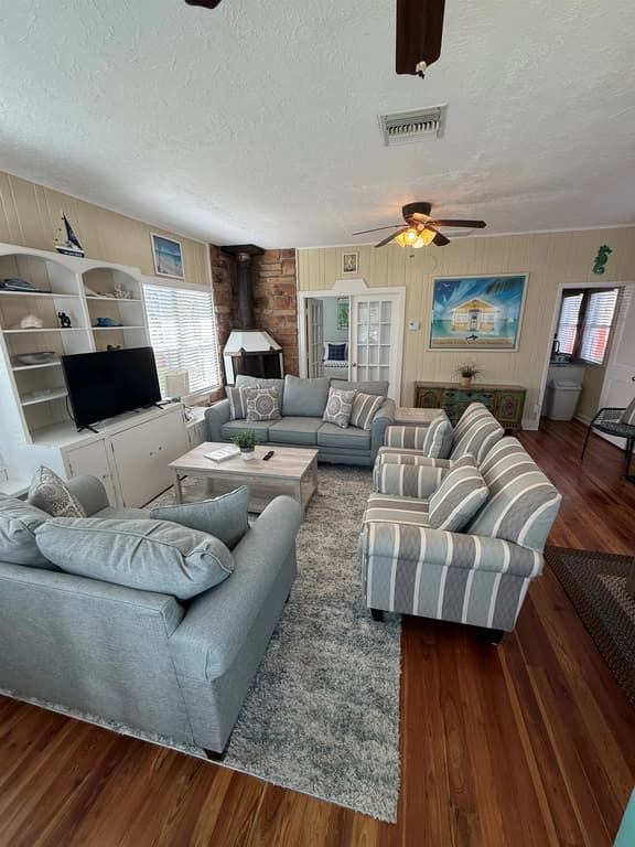 SeaHorse Bungalow - Image 1